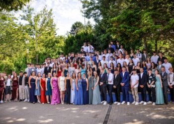Abschlussschüler zeigen Engagement und Verantwortung Abschlussschüler zeigen Engagement und Verantwortung