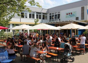 Schulfest der Max-Planck Realschule – ein voller Erfolg Schulfest der Max-Planck Realschule – ein voller Erfolg