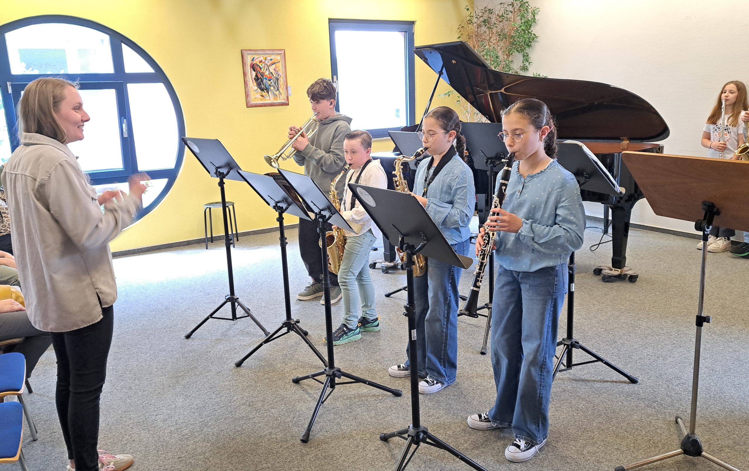 Unsere Bläserklassen begeistern beim 50-jährigen Jubiläum der Jugendmusikschule