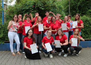 Mentorenprogramm stärkt Schulgemeinschaft: Neue Helden für die Max-Planck-Realschule