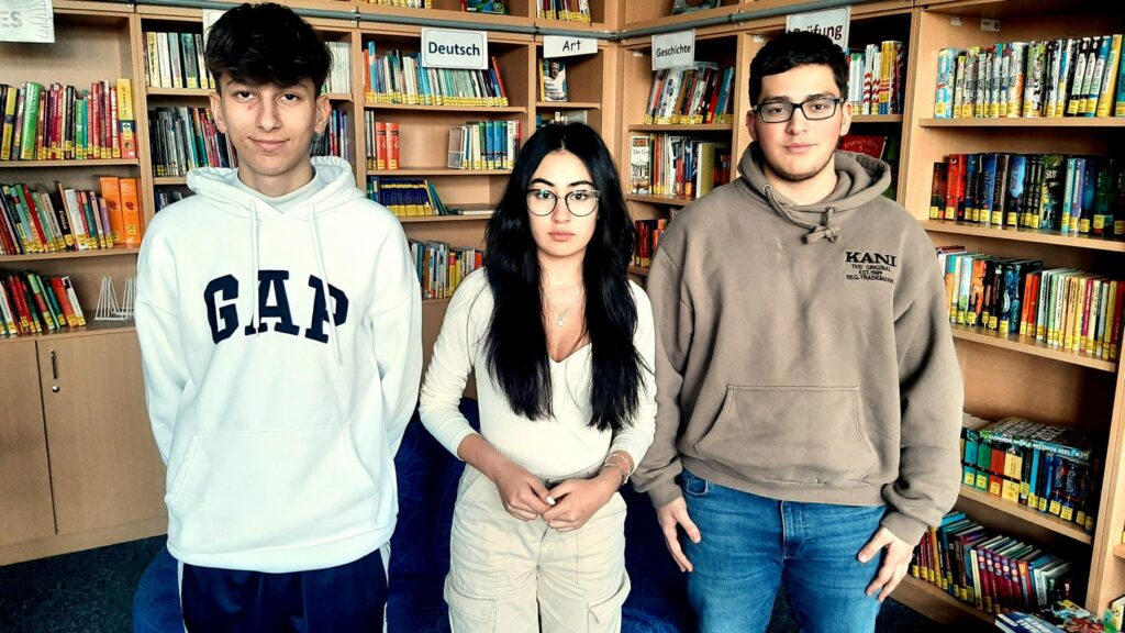 Schülersprecherin: Daria Saber (10d) Stellvertretende Schülersprecher: Eris Kllokoqi (9e) Miraxh Fejzulla (10d)