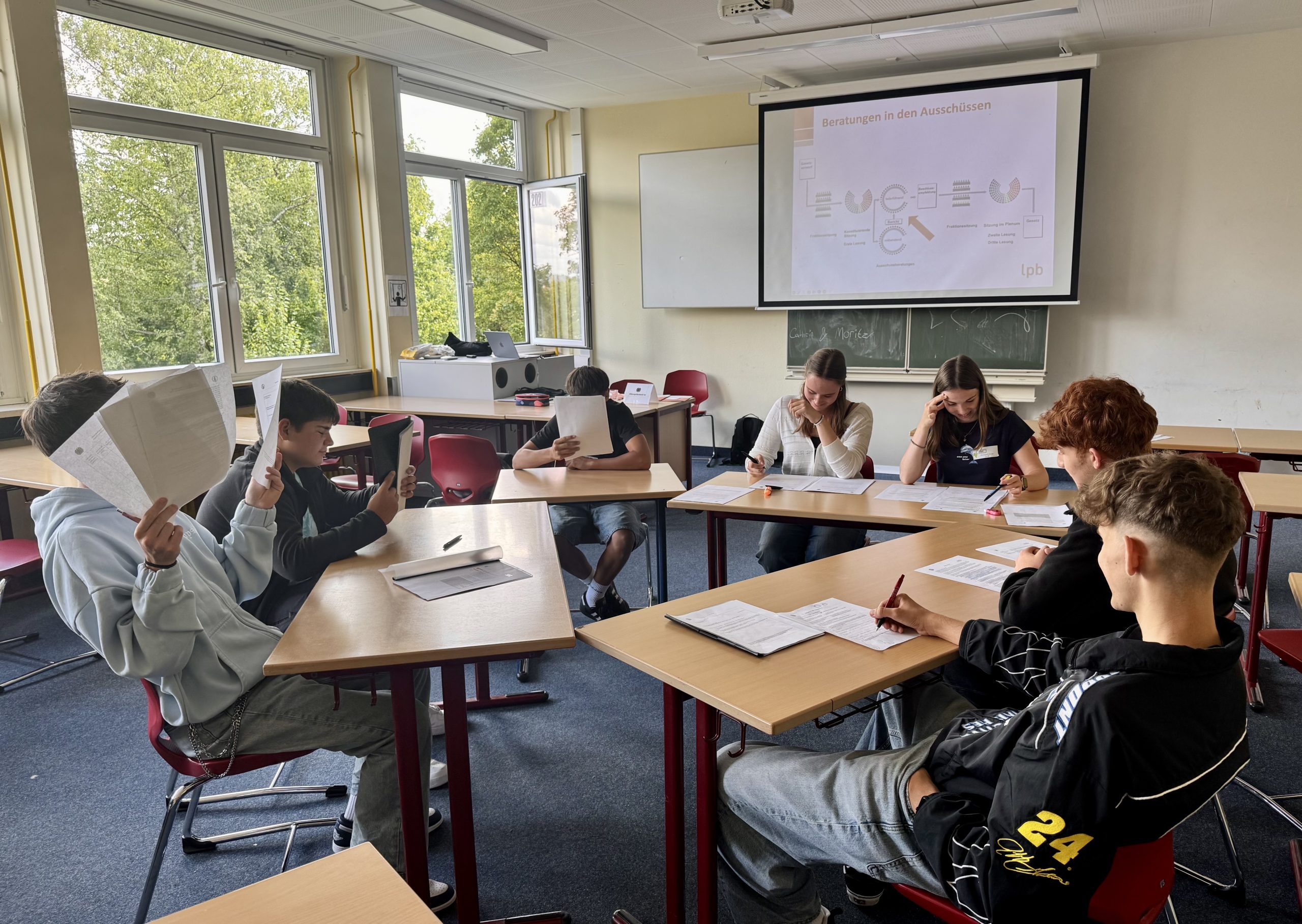 Der Bundestag macht Schule