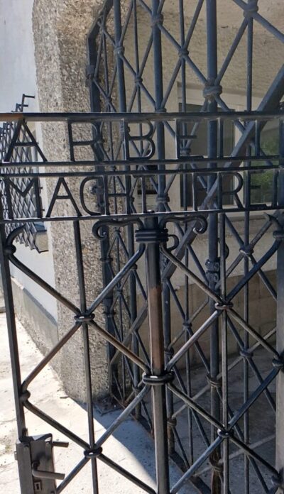 Studienfahrt der neunten Klassen der Max-Planck Realschule nach Dachau und München