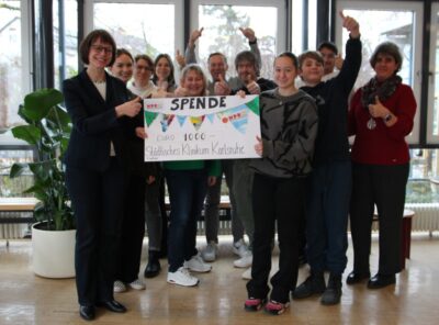 Schülerinnen und Schüler der MPR spenden 1.000 € an die Kinderklinik Karlsruhe
