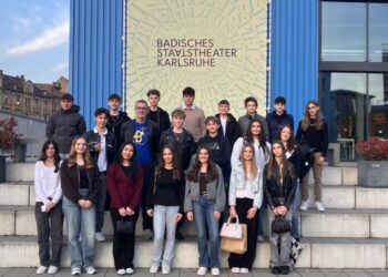 Die Klasse 9a im Theater.